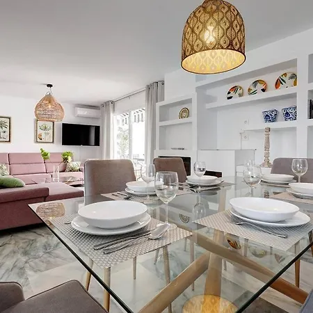 4 Bedroom Townhouse 200 Meters From The Beach! *