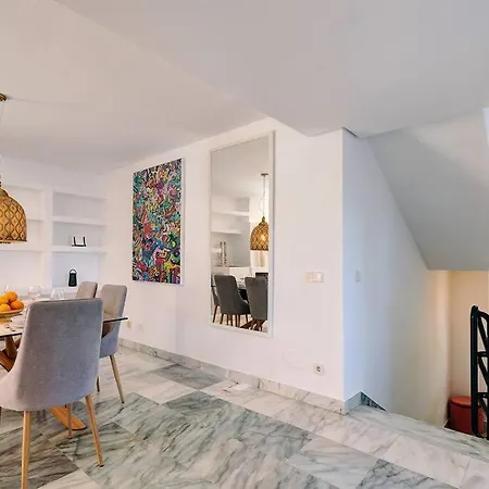 4 Bedroom Townhouse 200 Meters From The Beach! *