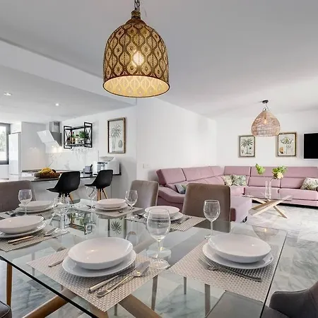 4 Bedroom Townhouse 200 Meters From The Beach! Estepona