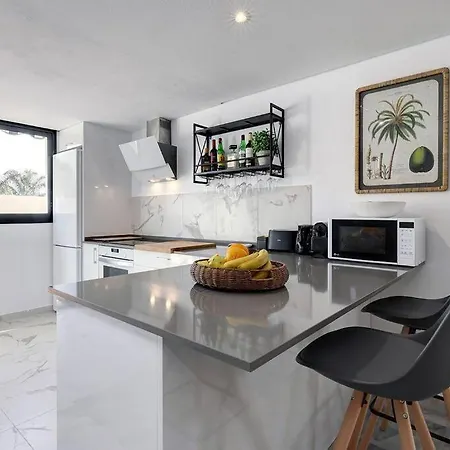 Appartement 4 Bedroom Townhouse 200 Meters From The Beach! *
