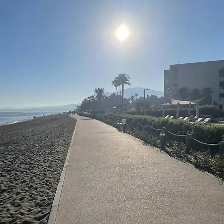 4 Bedroom Townhouse 200 Meters From The Beach! * Estepona