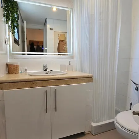 Apartment 4 Bedroom Townhouse 200 Meters From The Beach! Estepona