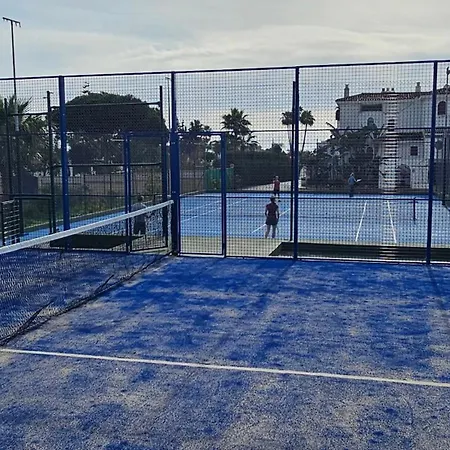 4 Bedroom Townhouse 200 Meters From The Beach! Estepona