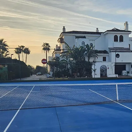 4 Bedroom Townhouse 200 Meters From The Beach! Apartman