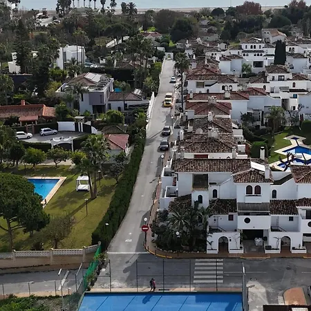 Apartment 4 Bedroom Townhouse 200 Meters From The Beach! Estepona