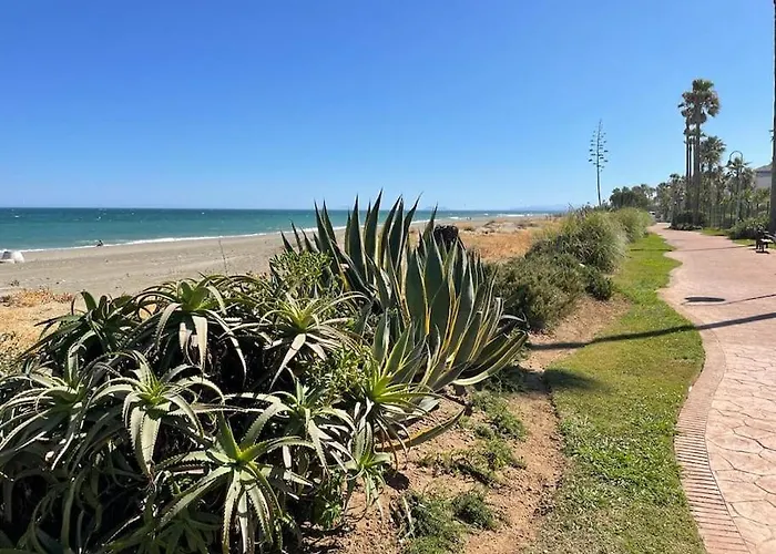 4 Bedroom Townhouse 200 Meters From The Beach! Apartment