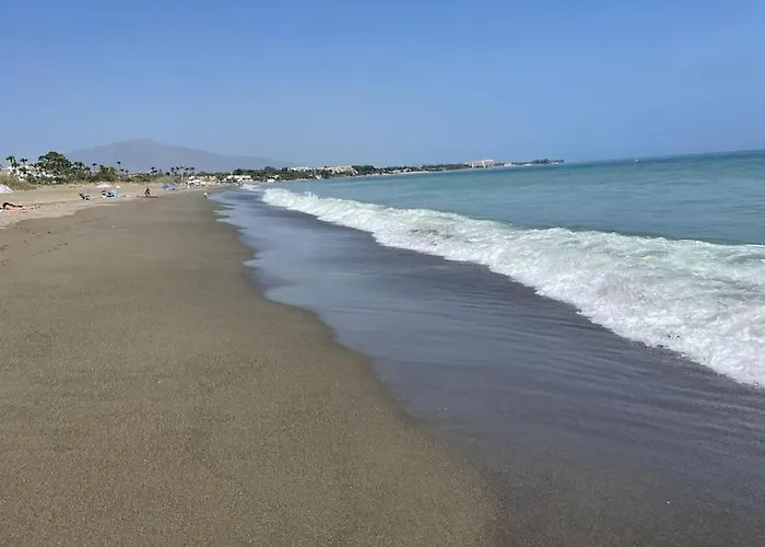 Apartment 4 Bedroom Townhouse 200 Meters From The Beach! Estepona