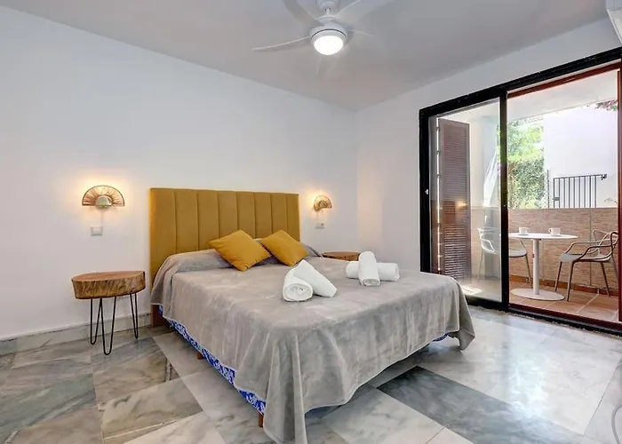 4 Bedroom Townhouse 200 Meters From The Beach! * Estepona