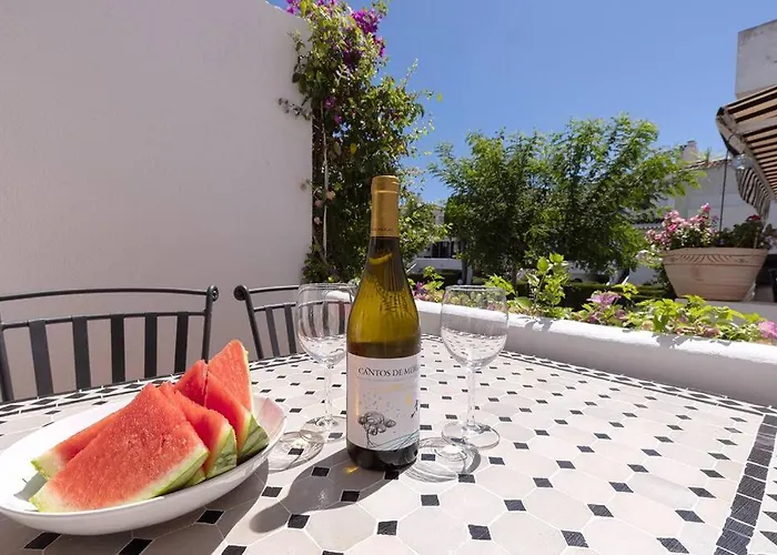 Apartment 4 Bedroom Townhouse 200 Meters From The Beach! Estepona