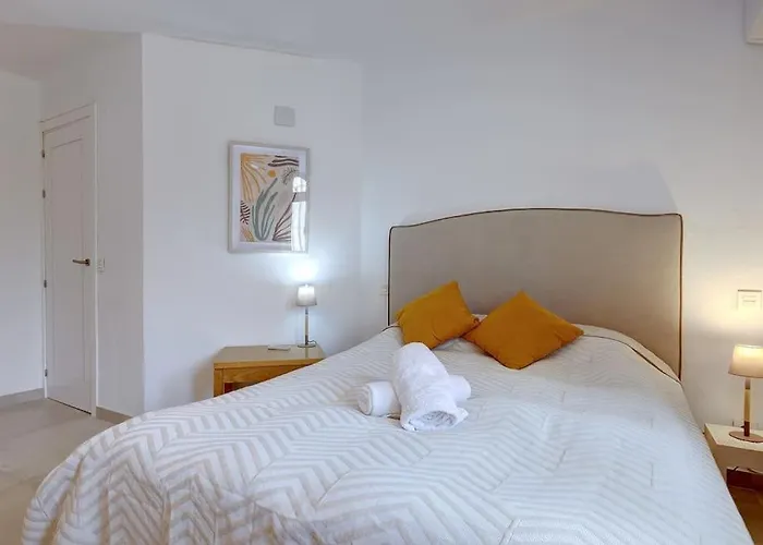 4 Bedroom Townhouse 200 Meters From The Beach! Apartment *