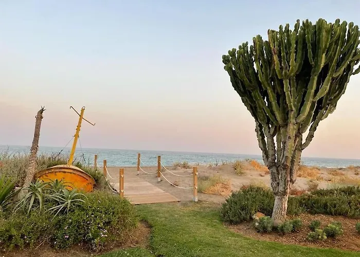 4 Bedroom Townhouse 200 Meters From The Beach! * 埃斯特波纳