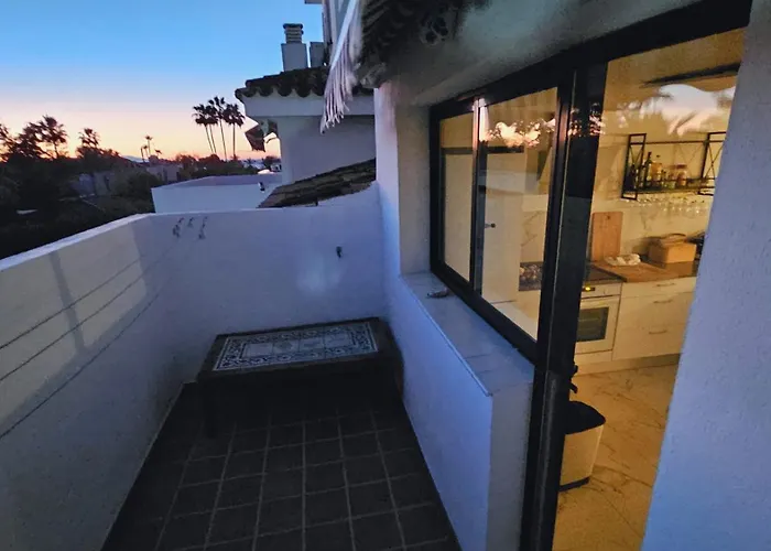 4 Bedroom Townhouse 200 Meters From The Beach! *