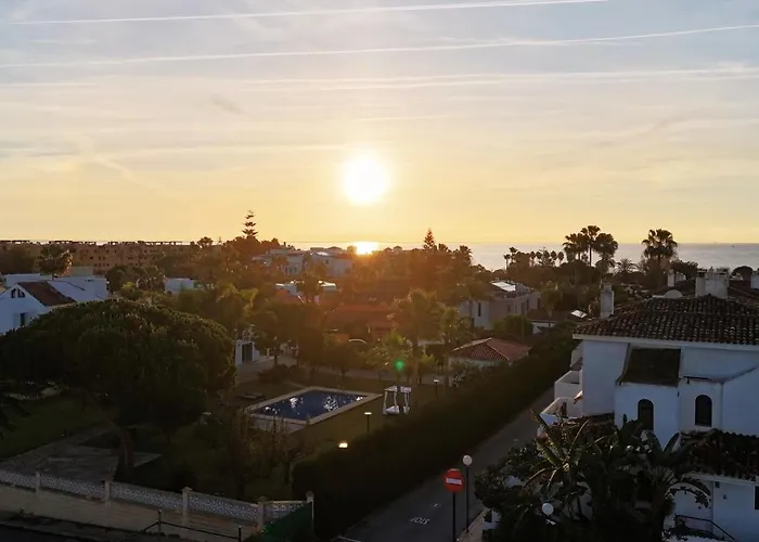 4 Bedroom Townhouse 200 Meters From The Beach! 公寓 *