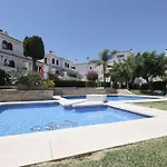 Apartment 4 Bedroom Townhouse 200 Meters From The Beach!