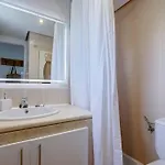 Apartment 4 Bedroom Townhouse 200 Meters From The Beach!