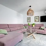 4 Bedroom Townhouse 200 Meters From The Beach! Estepona