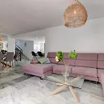 4 Bedroom Townhouse 200 Meters From The Beach! * Estepona