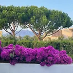 4 Bedroom Townhouse 200 Meters From The Beach! Estepona
