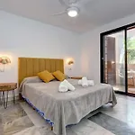 4 Bedroom Townhouse 200 Meters From The Beach! * Estepona