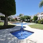Apartment 4 Bedroom Townhouse 200 Meters From The Beach! *