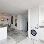 4 Bedroom Townhouse 200 Meters From The Beach! Estepona