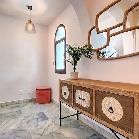 4 Bedroom Townhouse 200 Meters From The Beach! * Estepona