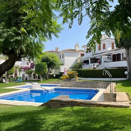 Apartment 4 Bedroom Townhouse 200 Meters From The Beach! *