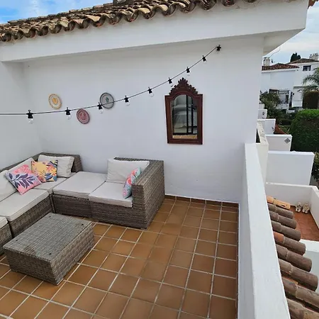 4 Bedroom Townhouse 200 Meters From The Beach! Lägenhet Estepona