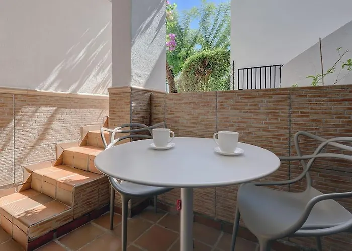 4 Bedroom Townhouse 200 Meters From The Beach! Lägenhet Estepona