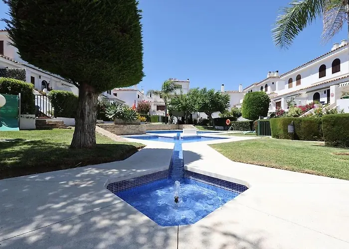 Lägenhet 4 Bedroom Townhouse 200 Meters From The Beach! *