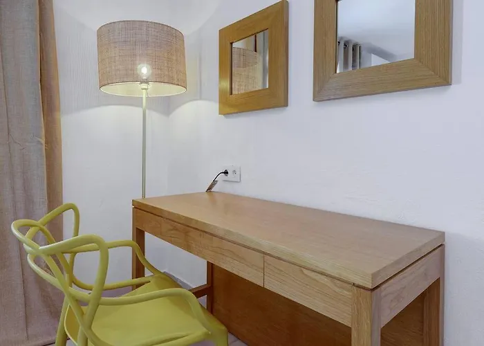 4 Bedroom Townhouse 200 Meters From The Beach! Lägenhet Estepona