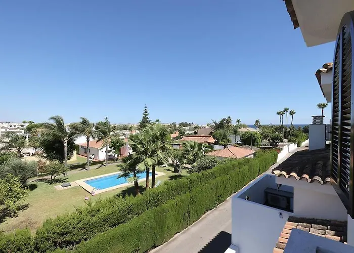 Lägenhet 4 Bedroom Townhouse 200 Meters From The Beach! *